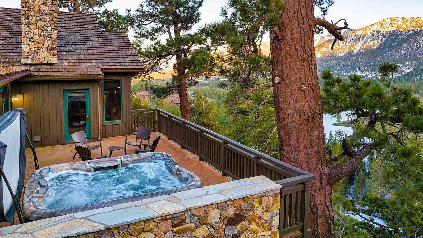 Grand Welcome Mammoth Lakes vacation rental property